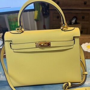 Yellow Structured 25cm Top-Handle Women’s Bag in Epsom leather